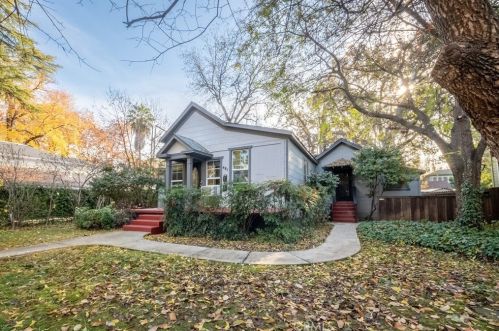 481 3rd St, Chico, CA 95928-5376