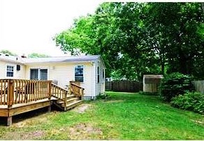 130 Wethersfield Dr, Warwick, RI 02886-7926