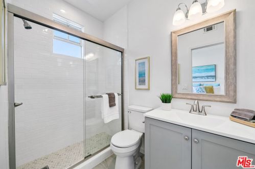 47 Del Carlo, Irvine CA  92606-8824 exterior