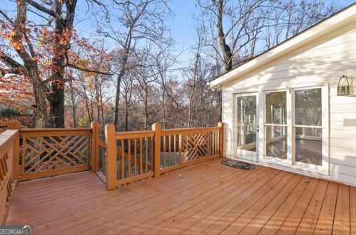 3959 Hovis Ct, Atlanta GA  30319-1680 exterior