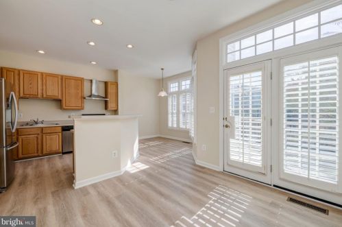 6235 Levi Ct, Springfield VA  22150-1190 exterior