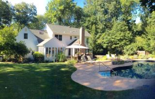 7 Hampton Ct, Roxbury Township, NJ 07836-9141