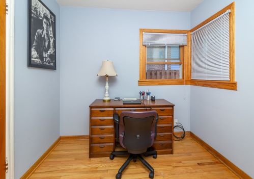 7908 Nora Ave, Niles IL  60714-3216 exterior