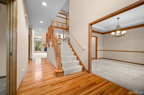 3816 Sunburst Ln, Naperville, IL 60564-8250