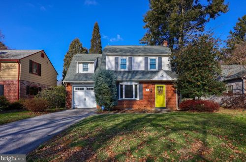 21 Belmont Ave, Lancaster, PA 17601-4015