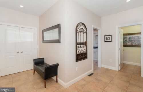 253 Bonnybrook Rd, Carlisle PA 17013-4214 exterior