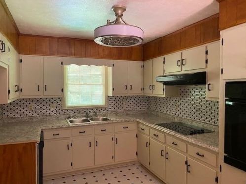 4898 Highway 155, Stockbridge GA  30281-2324 exterior