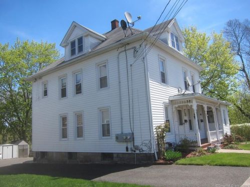 17 Liberty St, Huntington CT  06484-3012 exterior