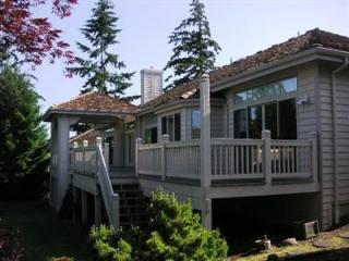 817 Pacificview Dr, Bellingham, WA 98229-2185