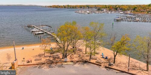 611 Cpe Mckinsey Dr, Severna Park MD 21146-4058 exterior