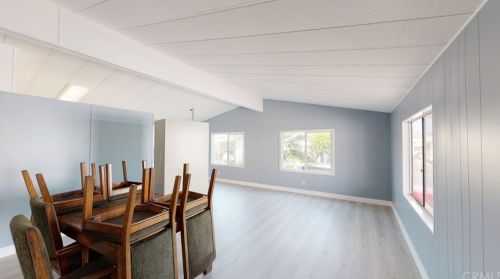 330 Magpie Ln, Santa Ana CA  92708-5822 exterior