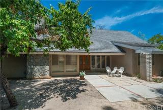 19233 Berclair Ln, Los Angeles, CA 91356-5009