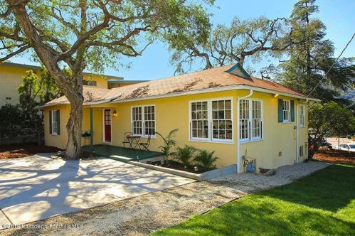 2760 Hermosa Ave, Montrose, CA 91020-1705