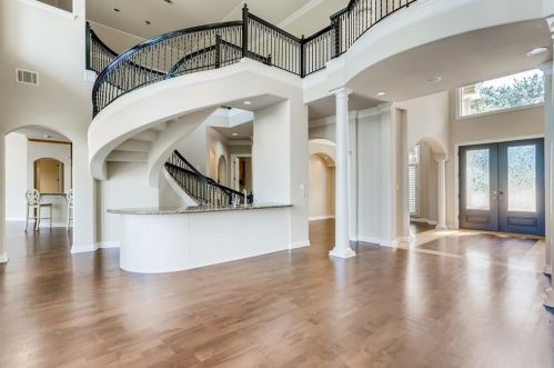 8513 Chalk Knoll Dr, Austin TX  78735-1711 exterior