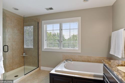 3528 Crestmoor Dr, Saint Paul MN  55125-5028 exterior