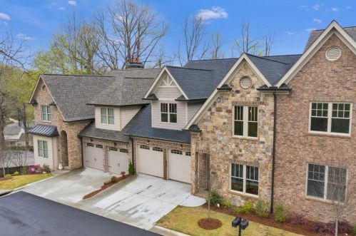 955 Candler St, Gainesville, GA 30501-3410