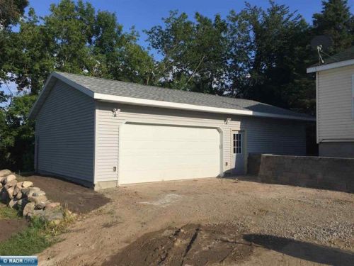 612 2nd Ave, Chisholm, MN 55719-1623