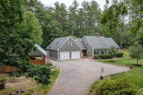 15 Sumner Ln, Hollis, NH 03049-6118