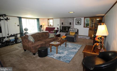 17 Friendship Ct, Charles Town WV 25414-5058 exterior