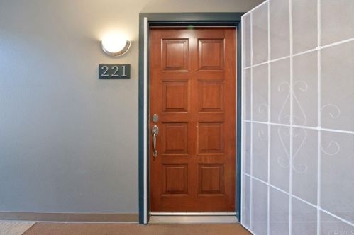 2342 Hosp Way, Carlsbad, CA 92008-1244