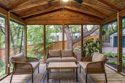 2260 Medicine Lake Blvd, Minneapolis MN  55441-4238 exterior