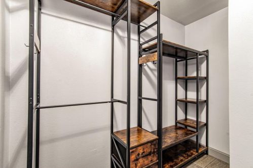 9600 Claxton Dr, Austin TX  78736-2901 exterior