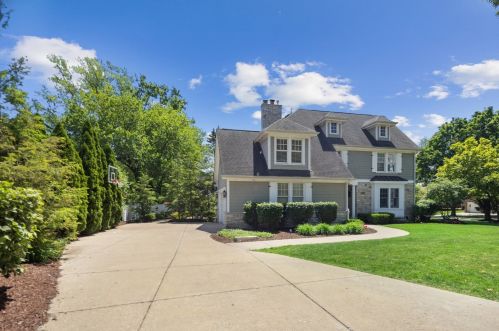 267 Middaugh Rd, Willowbrook IL  60514-1066 exterior