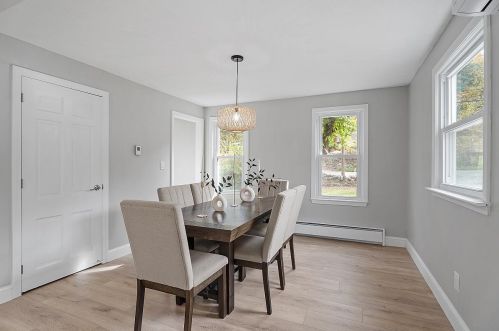 23 Floyd Rd, Derry NH  03038-4822 exterior