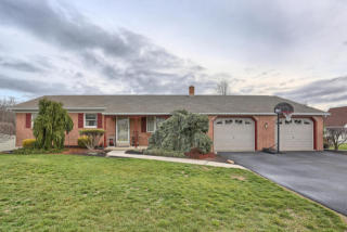 1642 8th Ave, Lebanon, PA 17046-2121