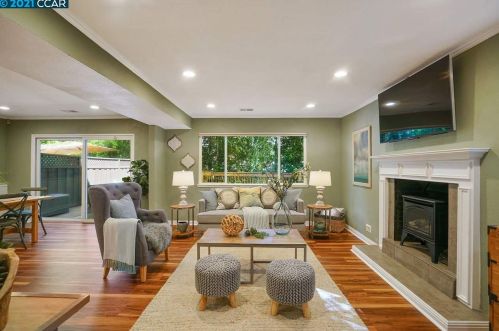 152 Barnett Ter, Concord, CA 94523-4503