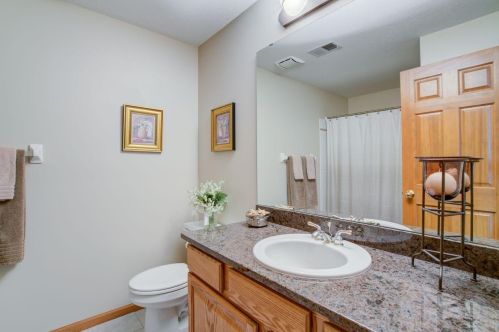 2737 Eagle Valley Dr, Saint Paul MN  55129-4224 exterior