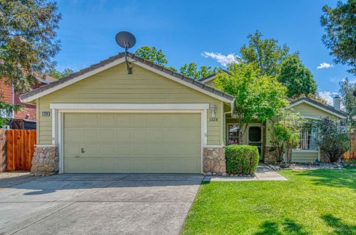 1228 Meadow Ln, Tracy, CA 95377-9236