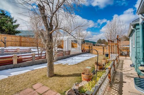 21172 Ida Ave, Denver CO 80015-3304 exterior