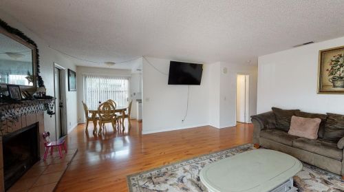 8028 Montgomery Ave, Stockton, CA 95209-2710