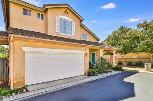 272 Early Dawn Ln, Simi Valley, CA 93065-7433