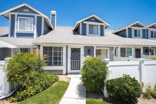 1176 Sunflower Ave, Covina, CA 91724-1838