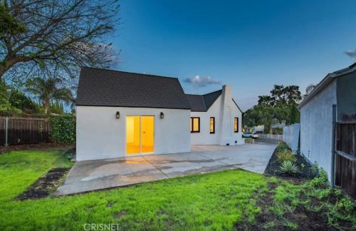 3047 Prospect Ave, Glendale CA  91214-3425 exterior