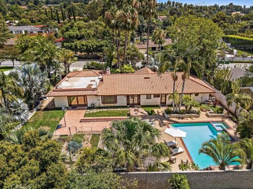 11411 Arroyo Ave, Santa Ana CA  92705-2469 exterior