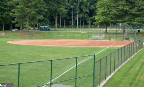 13713 Lockdale Rd, Silver Spring MD 20906-2117 exterior