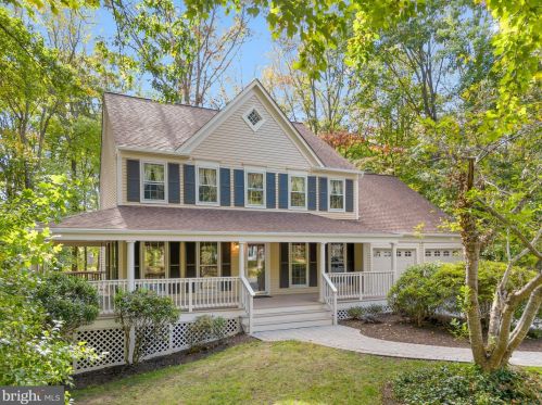 3267 Grady Ln, Woodbridge, VA 22192-3331
