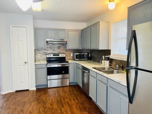 2213 Whispering Wind St, Fort Worth, TX 76108-4945