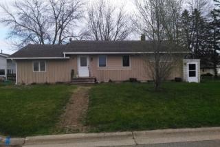 517 High Ave, Wanamingo, MN 55983-1418