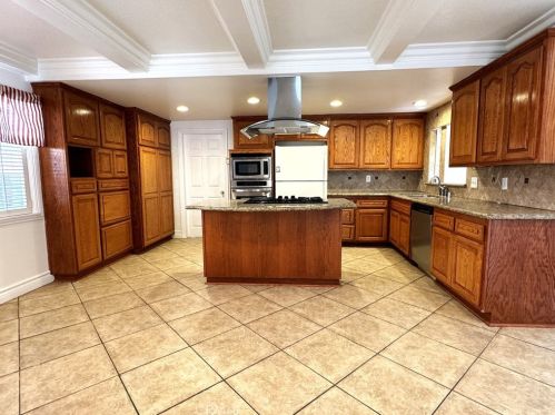 16303 Silvergrove Dr, Whittier, CA 90604-3930