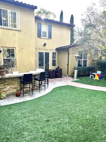 111 Canyoncrest, Irvine CA  92603-0132 exterior