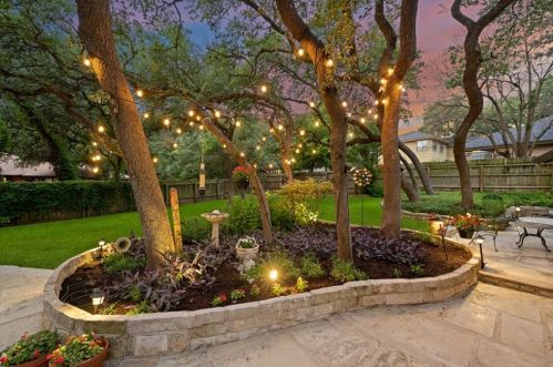 4602 Crk, Austin TX  78735-6401 exterior