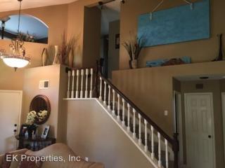 1984 Casablanca Ct, Vista CA  92081-5043 exterior