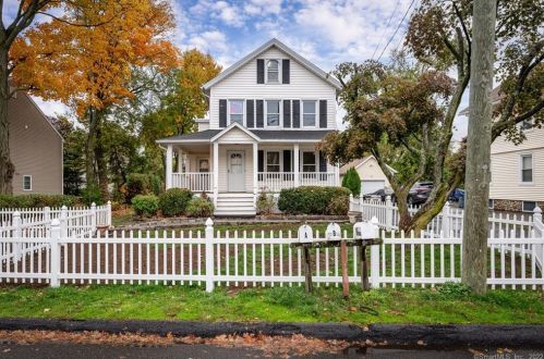 51 Plattsville Ave, Norwalk CT  06851-6138 exterior