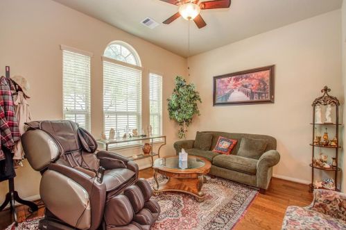 8215 Laughing Falcon Trl, Conroe TX  77385-1123 exterior