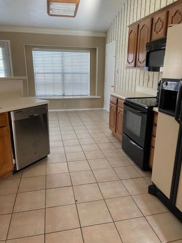 4266 Harvest Hill Rd, Carrollton TX  75010-4144 exterior