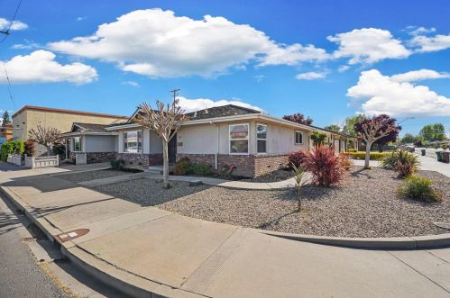 200 Ham Ln, Lodi, CA 95242-2922